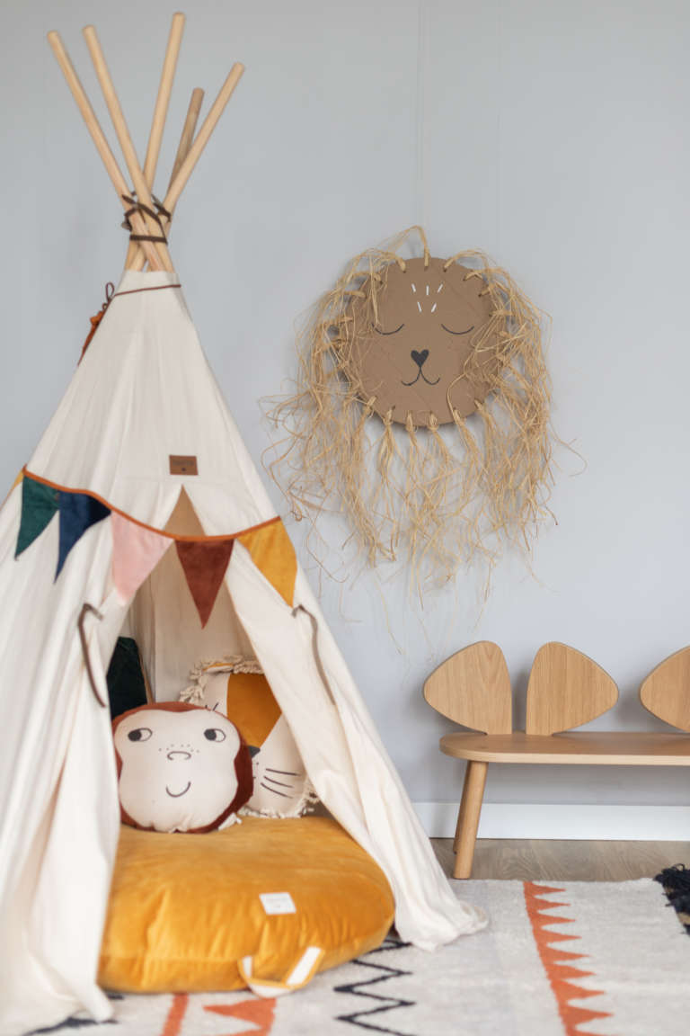 DIY Idee Pappe Karton Upcycling Lowe Kinderzimmer Wanddeko Dekoration Bast studiovea 17