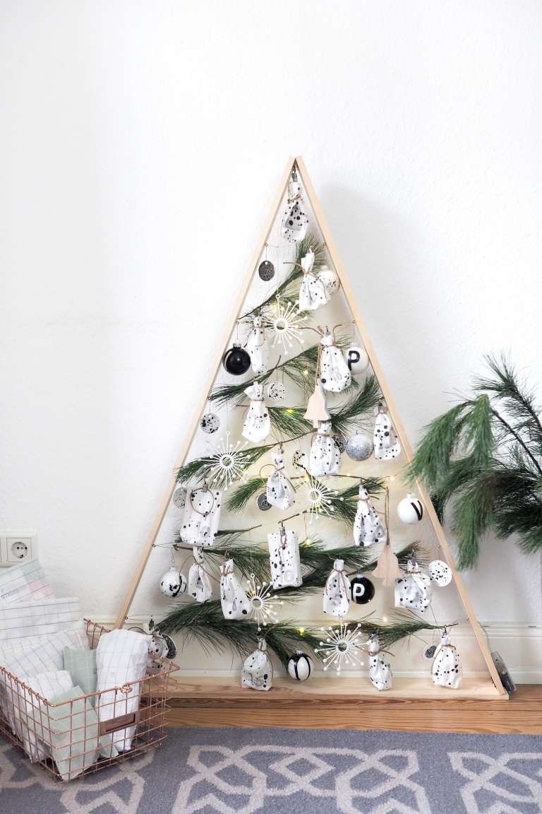 DIY-weihnachtsbaum-christbaum-aus-holz-selber-bauen-diy-deko-selber-machen-weihnachtsdeko-paulsvera